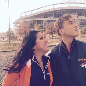 Meet your Posher, Carey